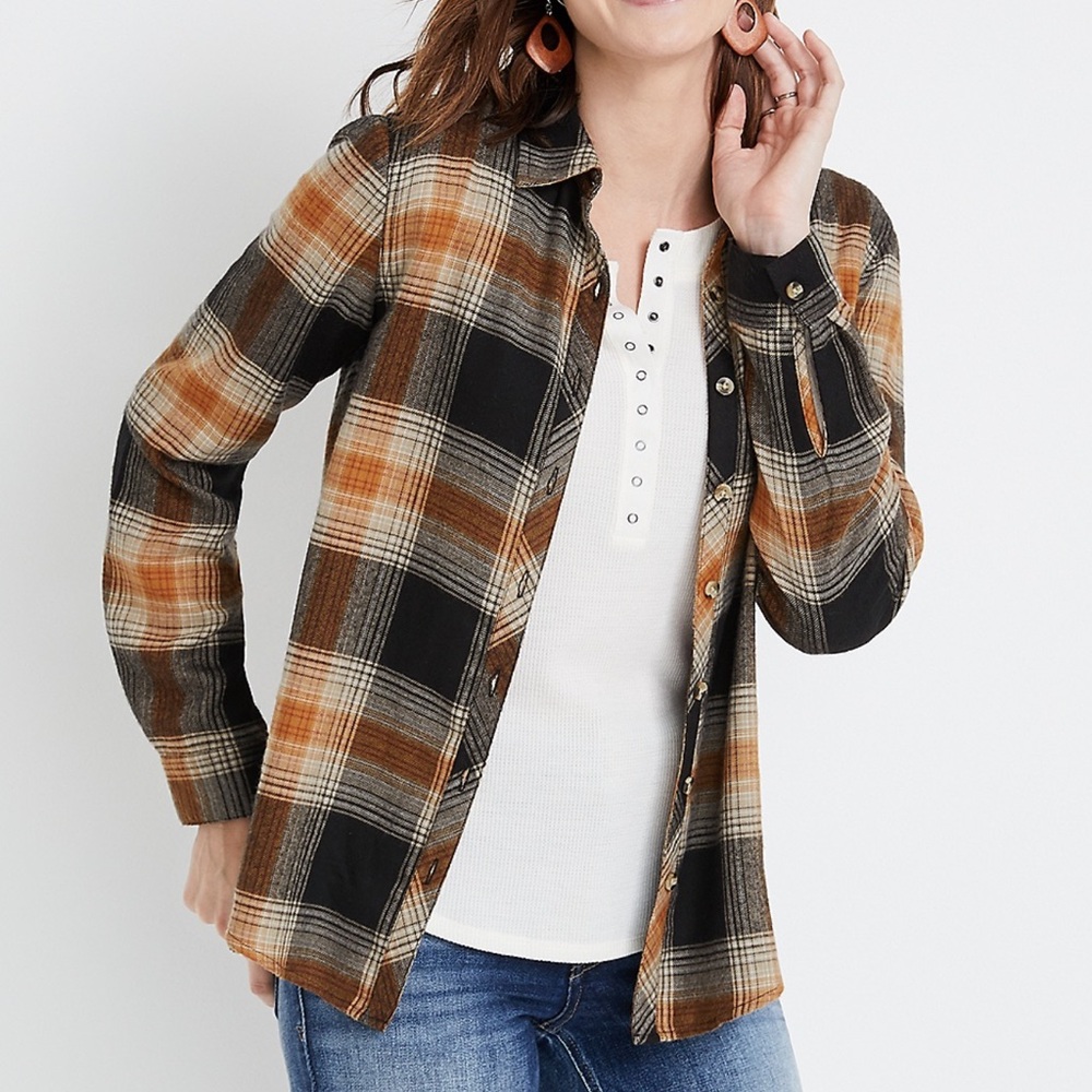 MAURICES Women’s Size M Plaid Flannel Button Down Shirt Black Brown Cabin Core